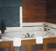 Lake Breeze Motel Resort - Whirlpool Suite